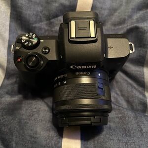 Canon EOS M50